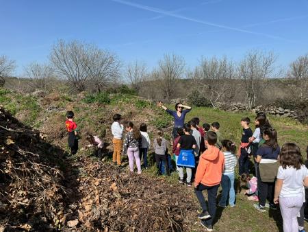 Imagen HUERTO ESCOLAR. DÍA DEL ÁRBOL 21 DE MARZO